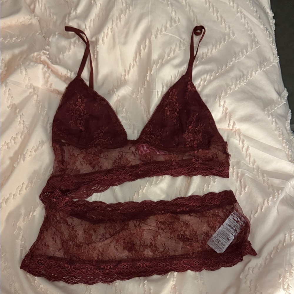 Elegant Lace Bralette Set in Burgundy